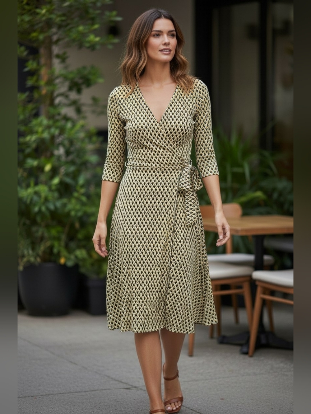 Diane Von Furstenberg New Julian 100% Silk Wrap Dress Size 4 - Picture 12 of 12